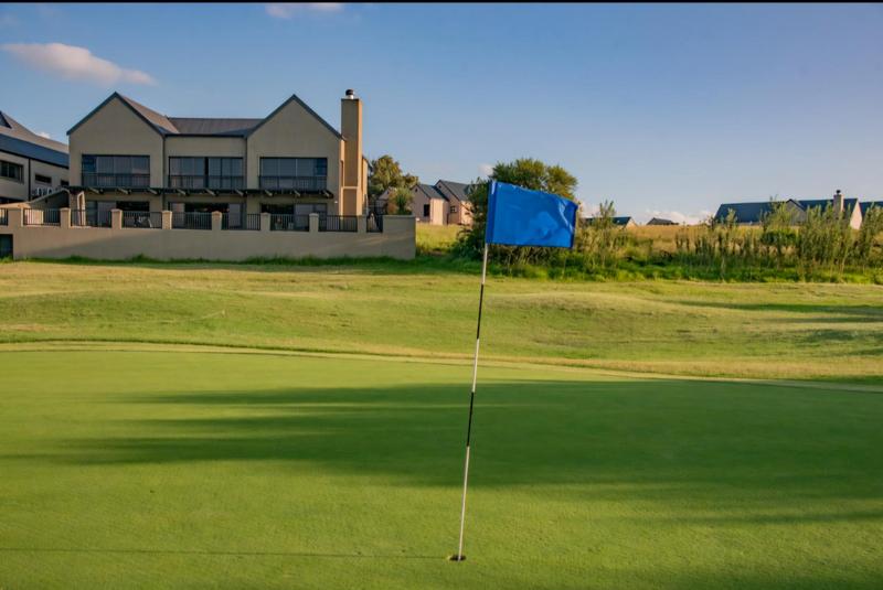 5 Bedroom Property for Sale in Heron Banks Golf Estate Free State